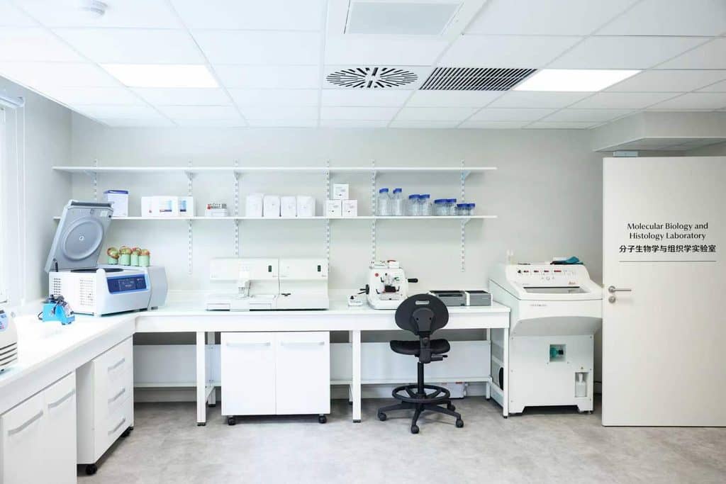 Proya's laboratory in Paris