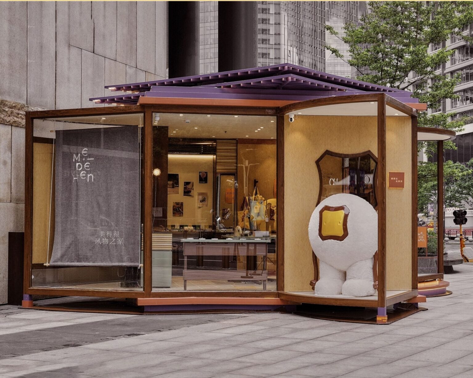 Meidehen opened its first limited-time concept store, MEIDEHEN House of Local Craft, at Hangzhou MixC on April 28.