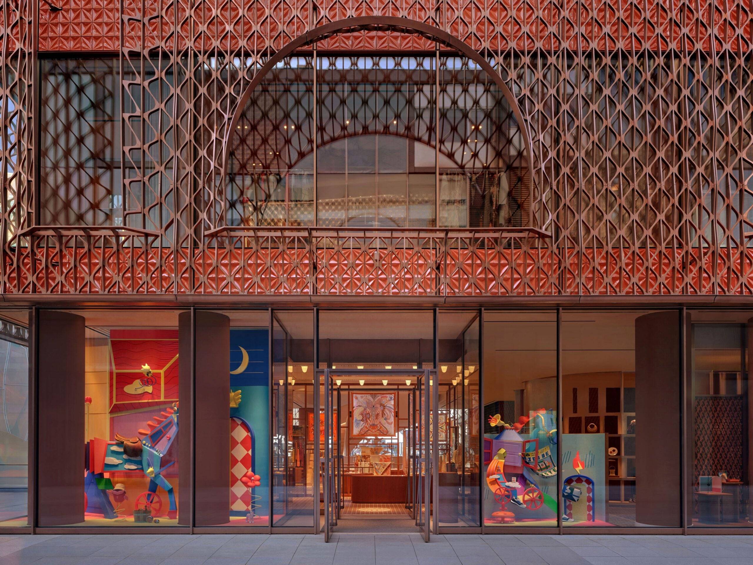 This week in Chinese consumer market: Hermès invites Feng Yu to design the special windows Opening The Door To The World at Hermès Beijing Sanlitun store.