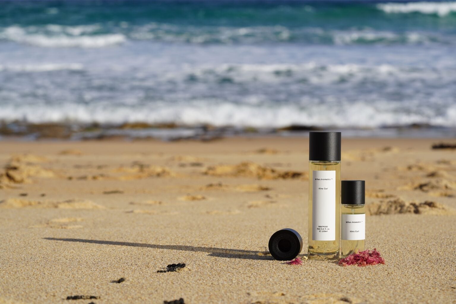 Mihan Aromatics parfum bottle, representing the Australian fragrance house’s minimalist approach to scent, memory, and emotional storytelling.