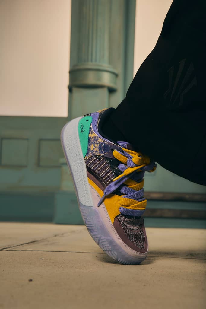 HÉLÀ Code sneaker line by ANTA.